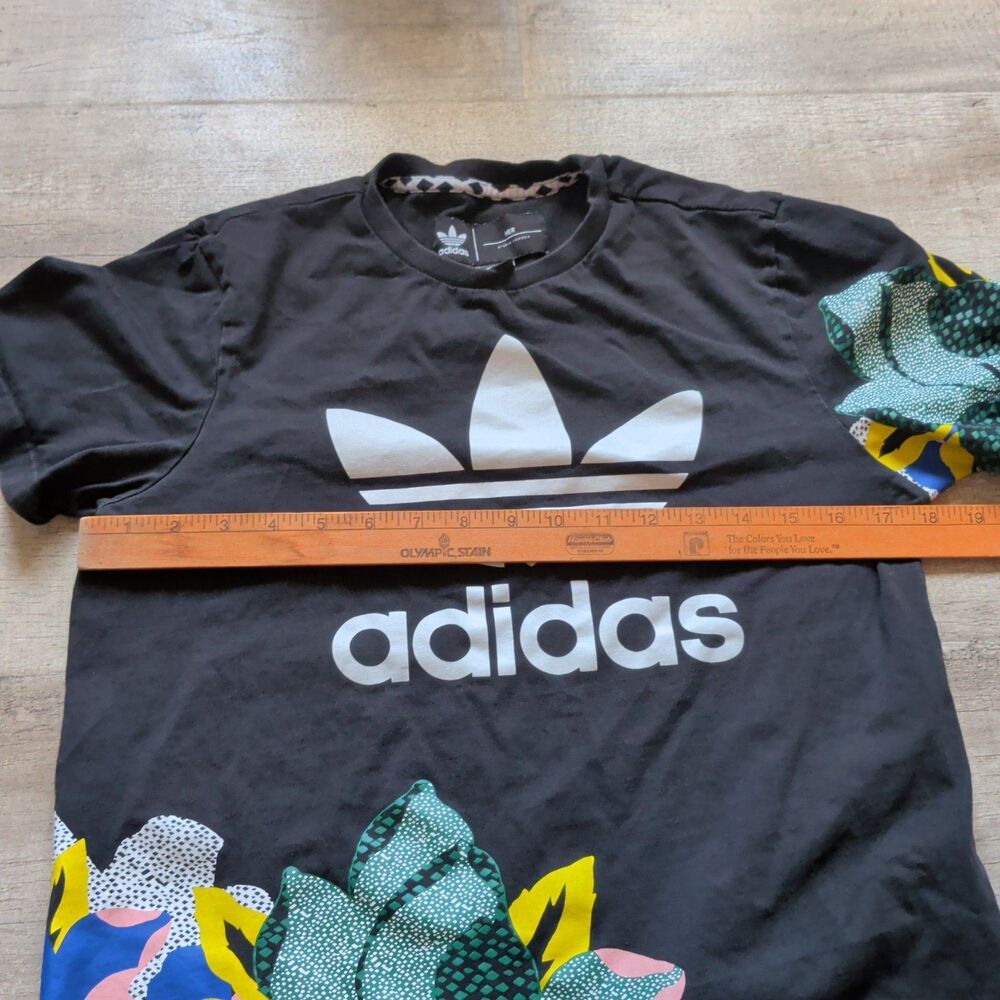 Boyfriend Tee Adidas Her Studio Limited Edition Size XS EUC Black Floral - Picture 4 of 7